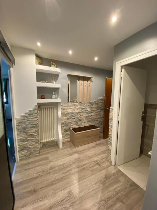 Appartement Proche Centre Ville Avec Parking Gratuit Annecy Exterior photo
