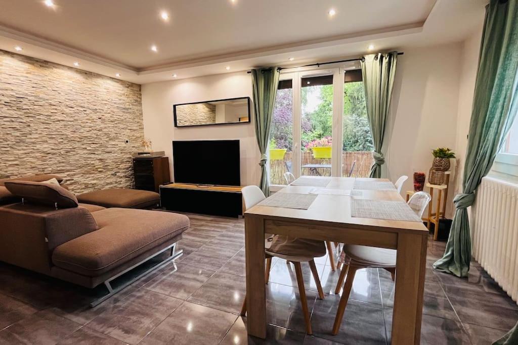 Appartement Proche Centre Ville Avec Parking Gratuit Annecy Exterior photo